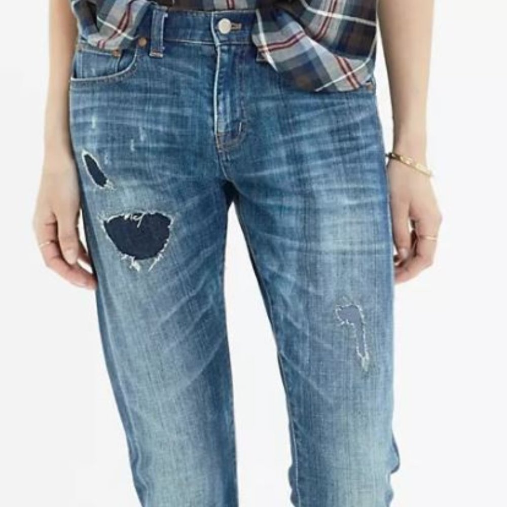 The Slim Boyjean Rip and Repair Edition Misses Size 29